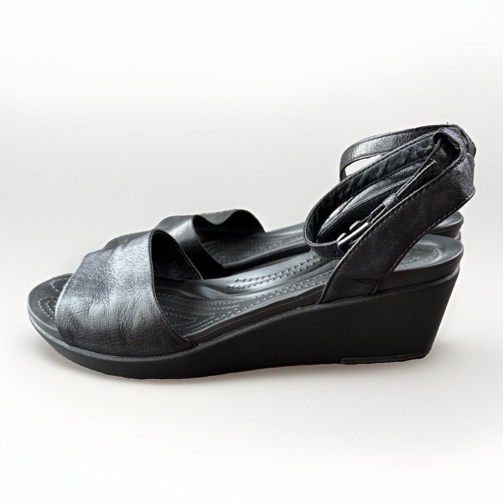 Crocs Leigh Ann Womens Size 8 Black Leather Ankle Strap Comfort Wedge Sandals